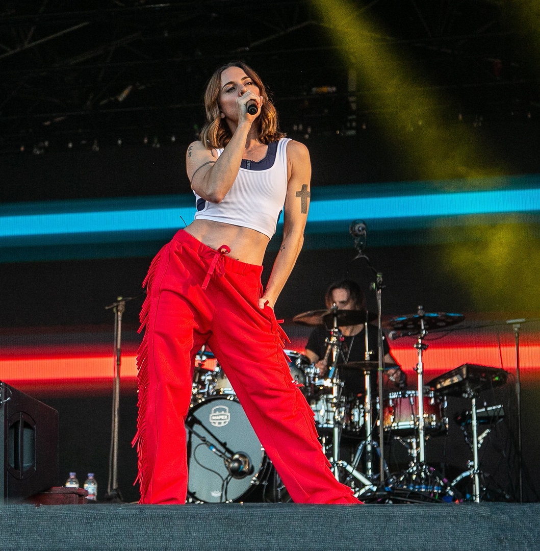 MelanieCmusic's tweet photo. Can’t wait to finally get back on stage next month.
All UK dates are looking good 😊
So excited to see you in February! xx https://t.co/IiPjP6S1eS
