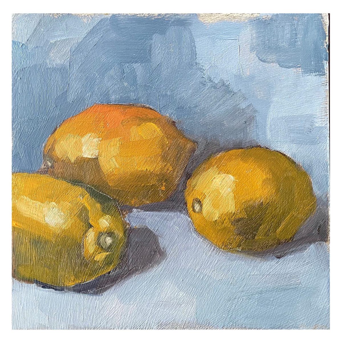 FionaCarver's tweet photo. Day 13 of the #stradaeasel challenge. A little #lemonpainting to go with the plums I did last week. #stilllife #lemons #dailypainting #paintingfromlife #stilllifeoilpainting #oilpainting #lemonart #britishart #artist https://t.co/UHDR5SUWzd