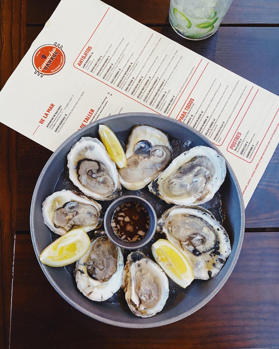 camachogarage's tweet photo. Fresh oysters and Trivia Night makes for the perfect Thursday 🦪 @bigboytrivia is here at 8PM. #camachogarage #cttrivia #trivianight #thursdayinct #thirstythursday #thursdayfun #newhavenct https://t.co/6zyxzUMvOA