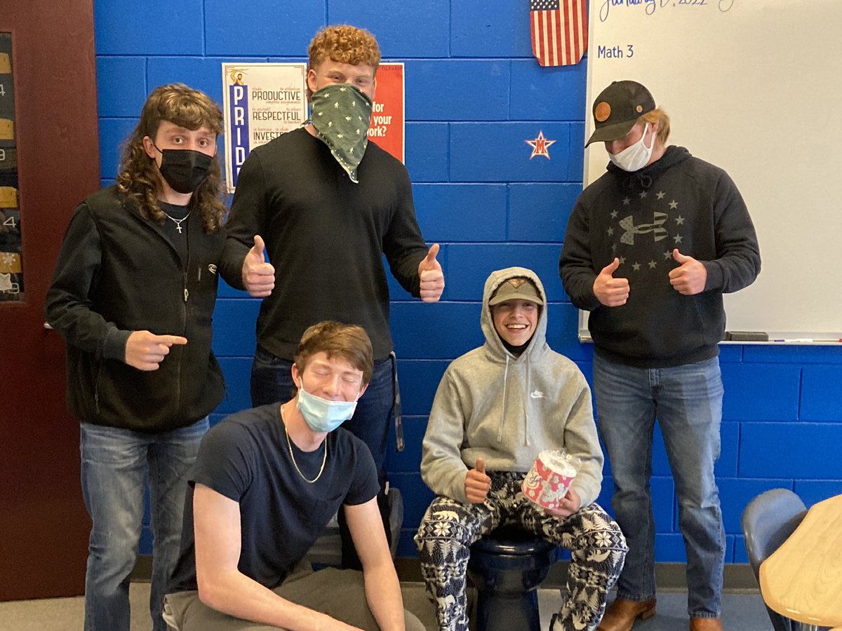 mathdfender's tweet image. Ok @MHSTitans @McDowellTitanF1 The great “Giveback Game” starts with this lovely delivery to Maths own Ms Ferguson. It time to give give give!!  @McDowell590