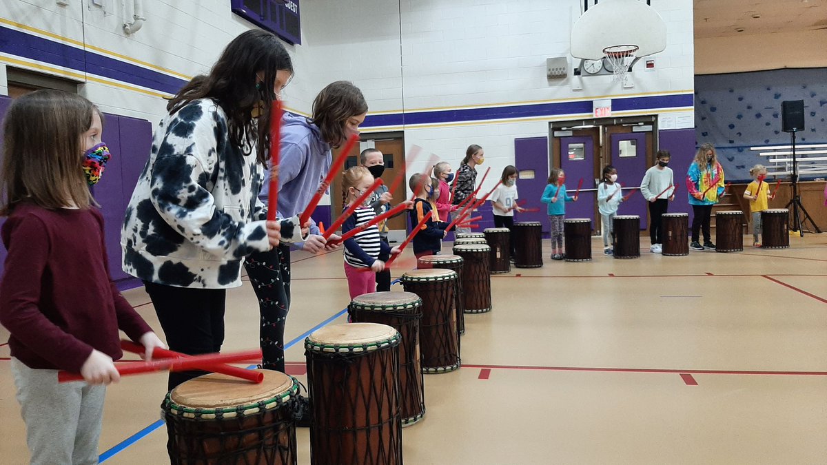 SCCSTP's tweet photo. We had a great time with Steve from @dancingdrum yesterday! He had our students and parents engaged and excited! Thanks for being a blessing to our day. #WorldMusic #DancingDrum #whySCCS https://t.co/8ZYJYRCBEg