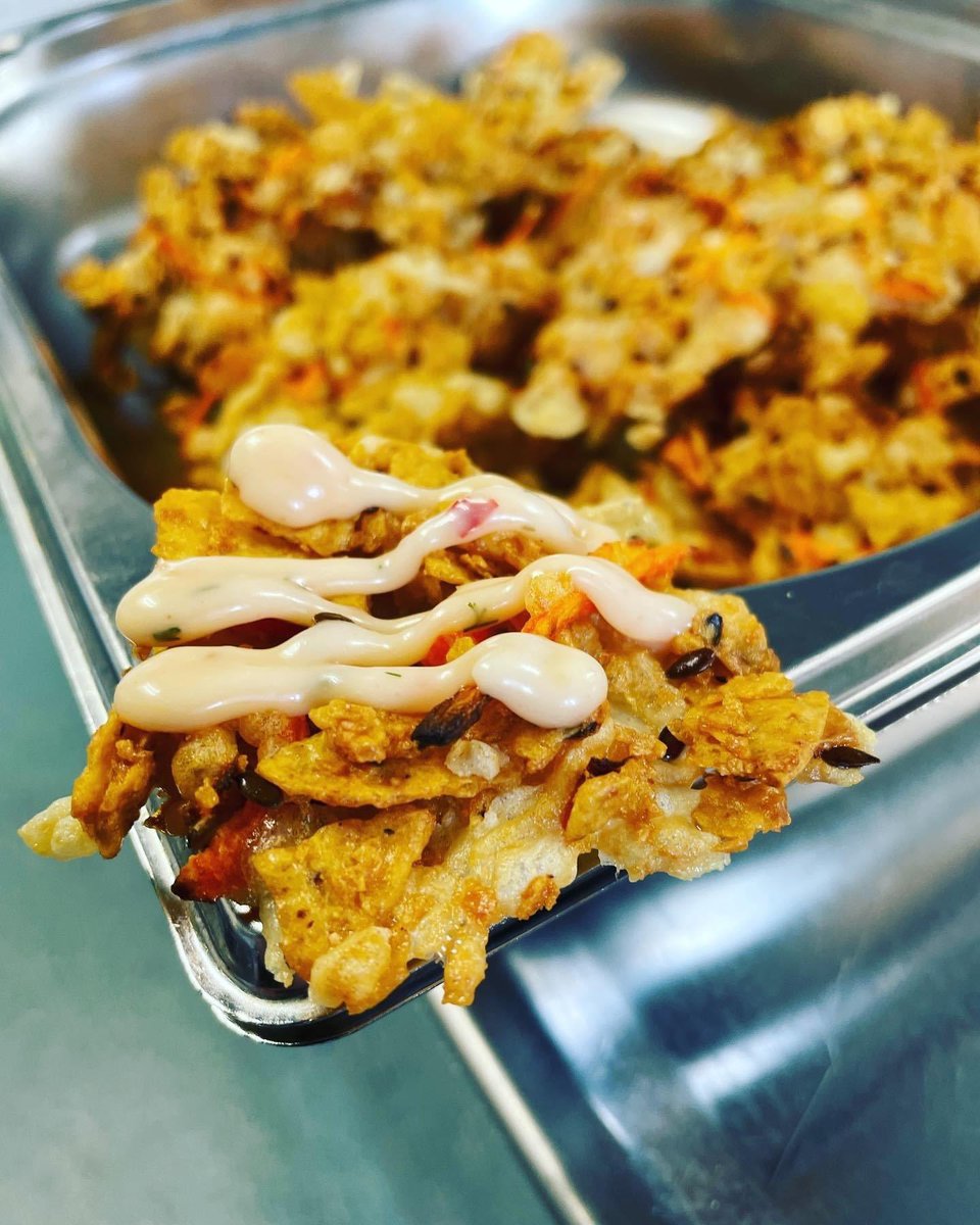 InfiniteEdgeKim's tweet photo. Some images from my kids’ public school canteen.

#foodgasm #canbedone #spoiledbrats #lotsofveg
#storahammar https://t.co/jVHMKCCTQj