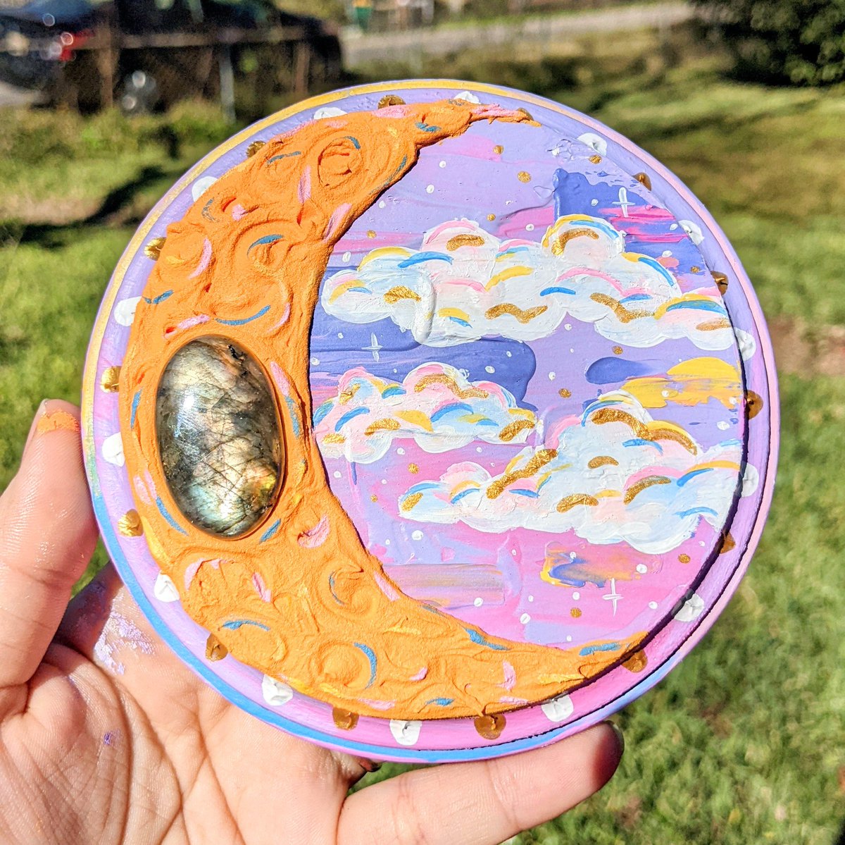 Moonstone or labradorite? ✨💎🌈