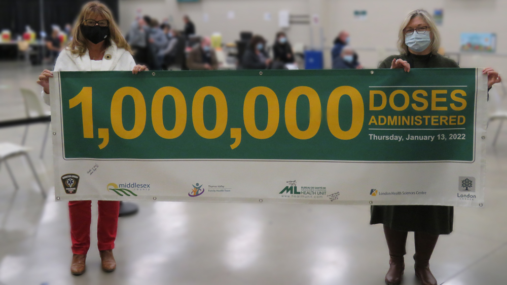 Incredible news! As of today, one million doses of COVID-19 vaccine have been administered in #Middlesex-#LdnOnt.

Even in the midst of the Omicron wave, we must celebrate the impact of the vaccine in reducing the severity of illness, hospitalizations, and deaths. Thread ⬇️ /1