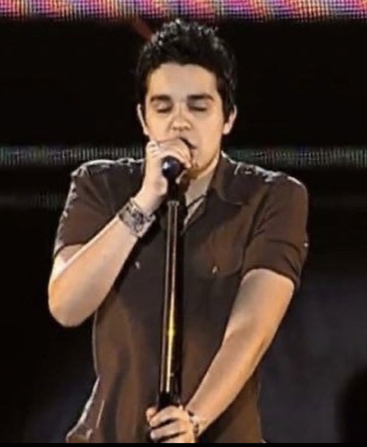 promiselr's tweet image. “Eu e ela sempre fomos um só. Eu e a música, a música e eu. Ela nasceu comigo”