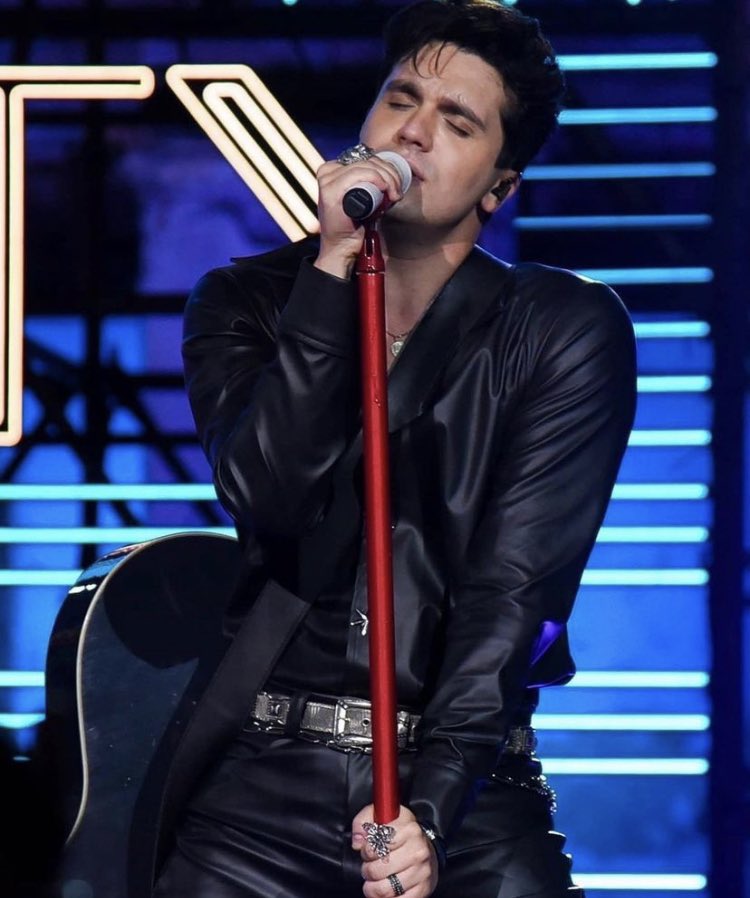 promiselr's tweet image. “Eu e ela sempre fomos um só. Eu e a música, a música e eu. Ela nasceu comigo”