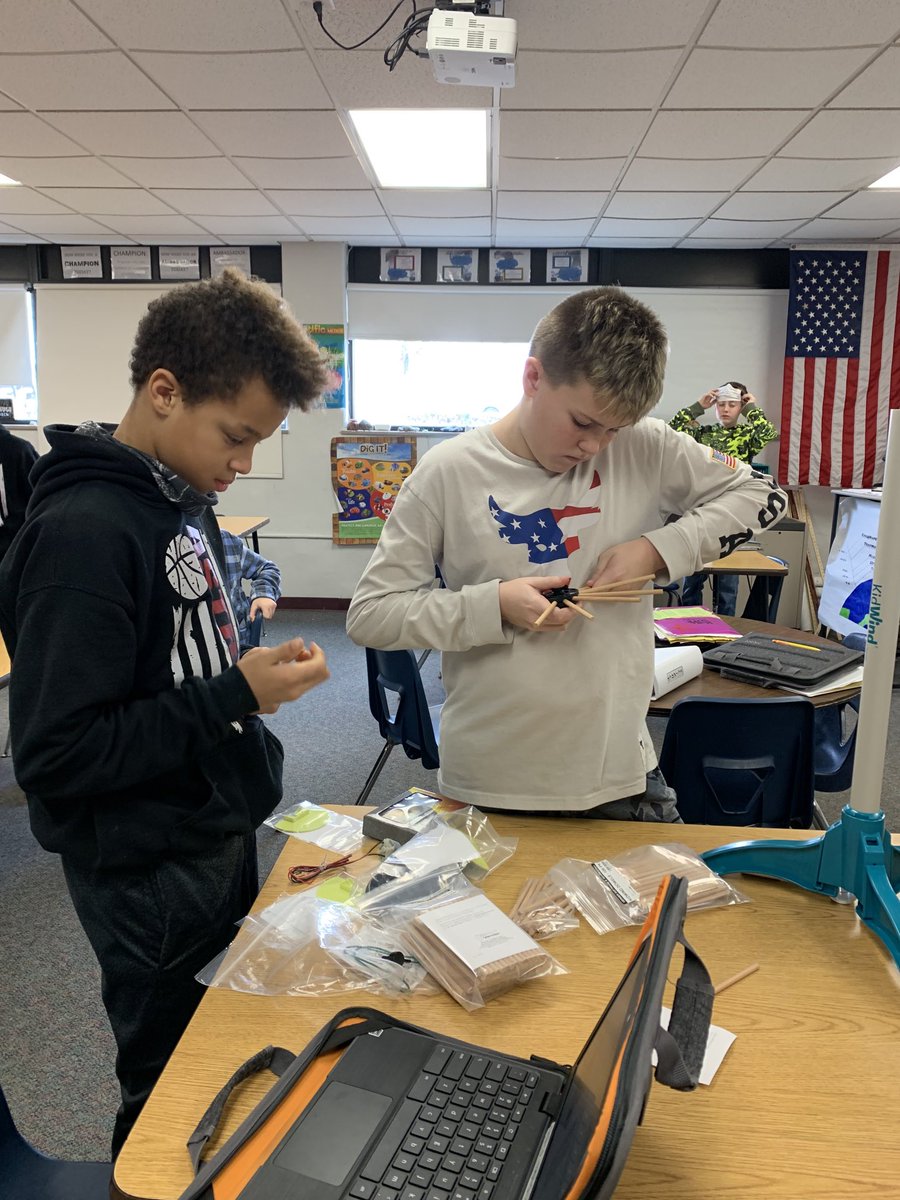 Excited kiddos over the kid wind challenge! @OhioEnergyProject ⁦<a href="/ECLocal/">East Clinton Schools</a>⁩