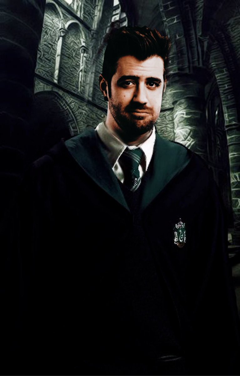 hsfallie's tweet photo. [ 🐍 ] AuronPlay as an Slytherin https://t.co/c3whcnkYeS