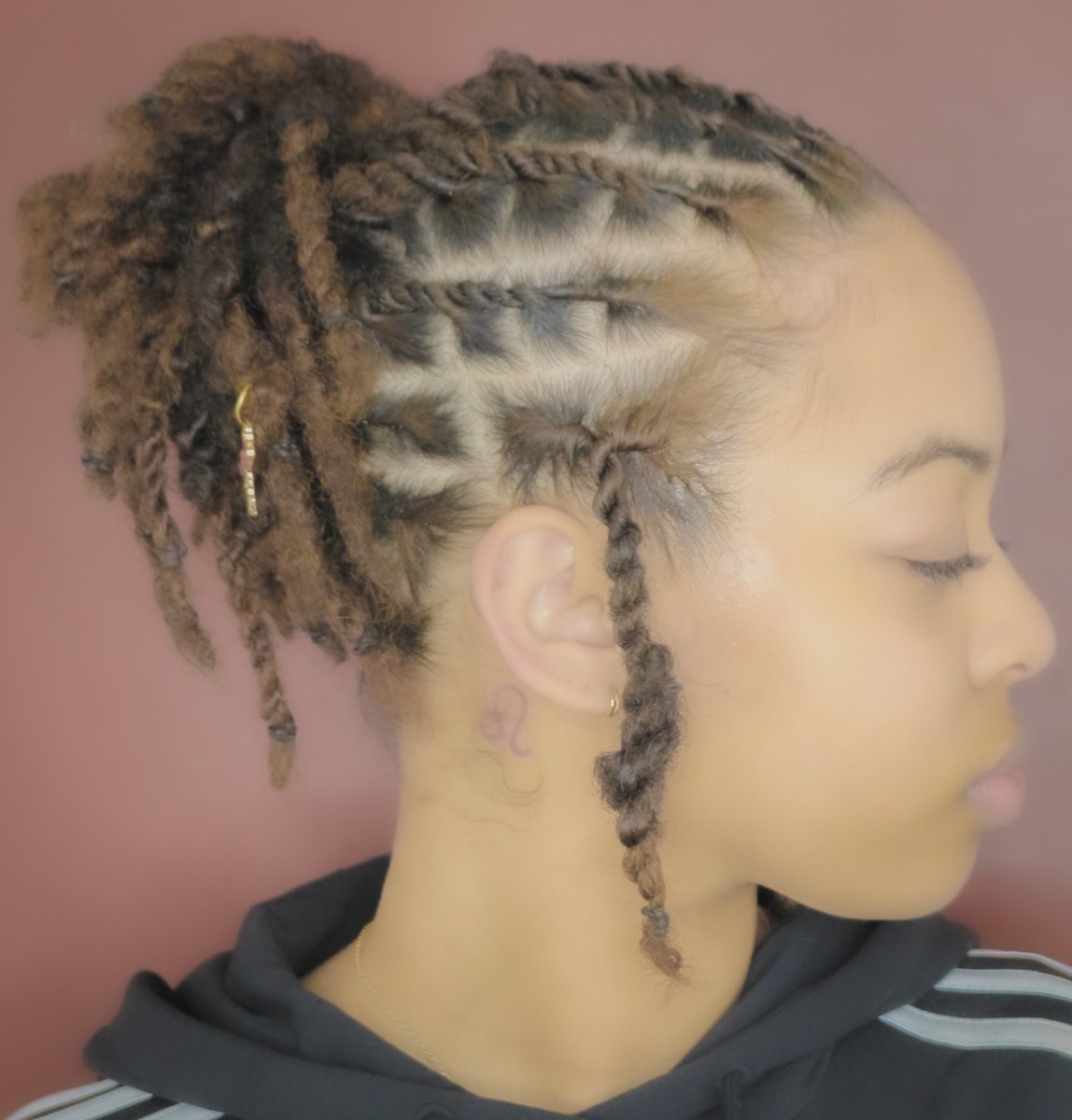 iLoc_Smith's tweet image. Clean, Cute, and comfy style. Find me in Camden, South Jersey, Philly &amp;amp; Delaware. Come get a Retwist and style. We don’t say dreadlocks!
