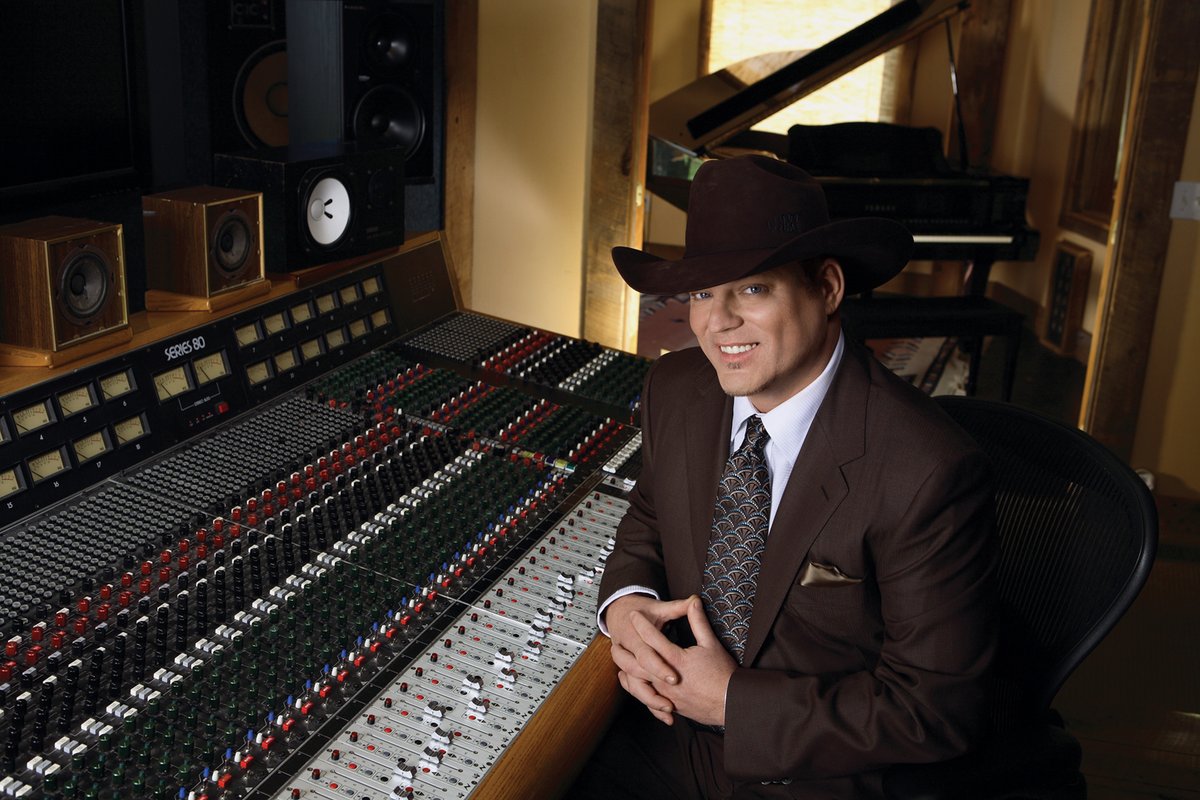 ChrisSandyShow's tweet photo. At 2 PM EST / 1 PM CST today we have the amazing @JM2Squared John Michael Montgomery coming on The Chris &amp; Sandy Show.

Catch us live on YouTube:
https://t.co/EbwpjLpLPz

Or Facebook:
https://t.co/k8YUNchs2i https://t.co/fEWggSaTi6