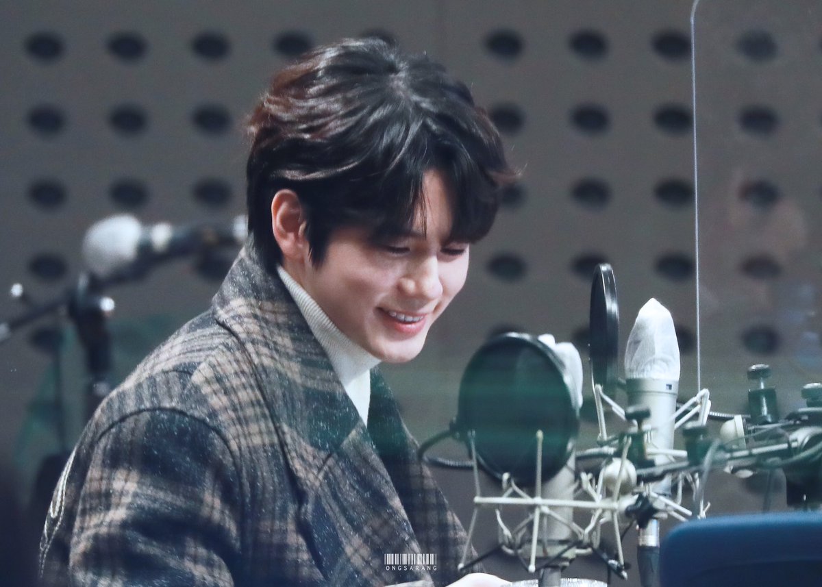 220111
선배…여기 한번만 봐줘요....어?......😇

#옹성우 #ONGSEONGWU