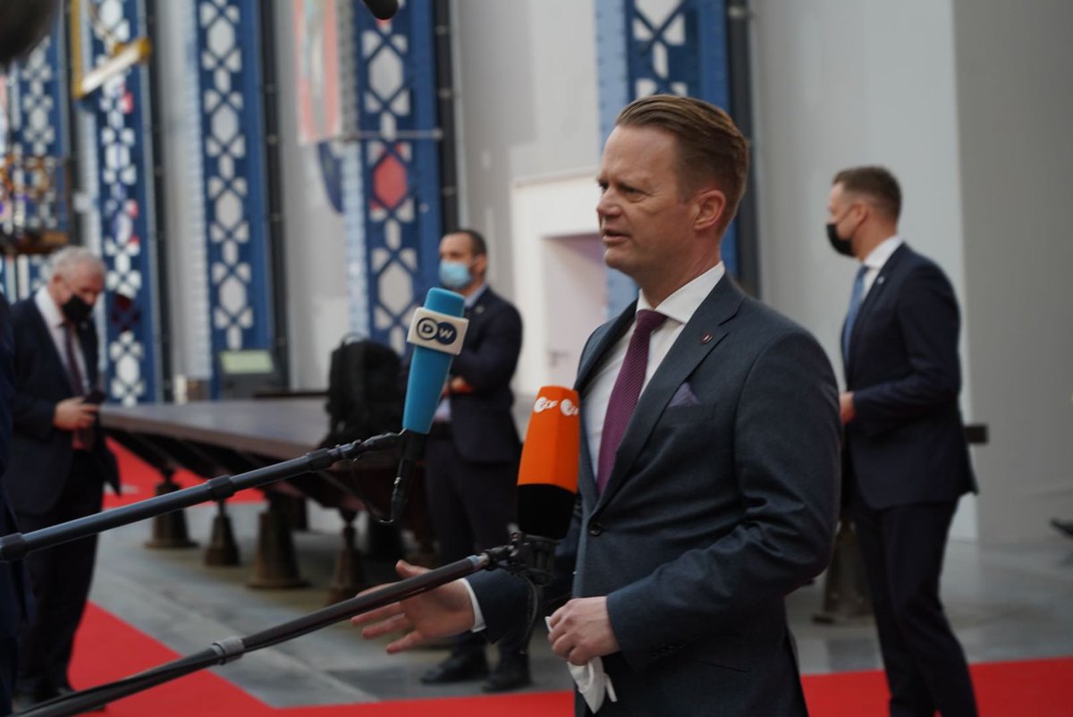JeppeKofod's tweet photo. Looking forward to discussions with my European colleagues in Brest today

We will not compromise on Europe’s security

We fully support Ukraine’s sovereignty
🇩🇰🇪🇺🇺🇦
#Ukraine #dkpol #PFUE2022 #EU2022FR https://t.co/y31dioWL0Z