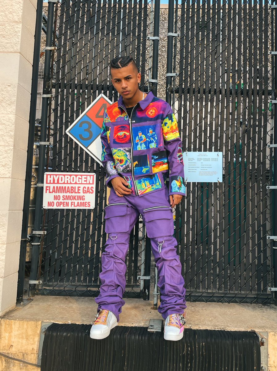 utterdemise's tweet image. “Negative hue” 🪐
jacket  made by me dropping soon 💫 RT &amp;amp; share plz if you fw my art🖤