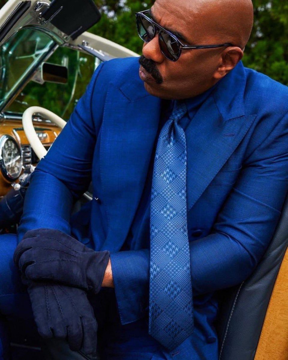 PrinceChrisMUFC's tweet photo. Steve Harvey with drip for days 🔥🔥🔥 https://t.co/WbV5Dpy9sF