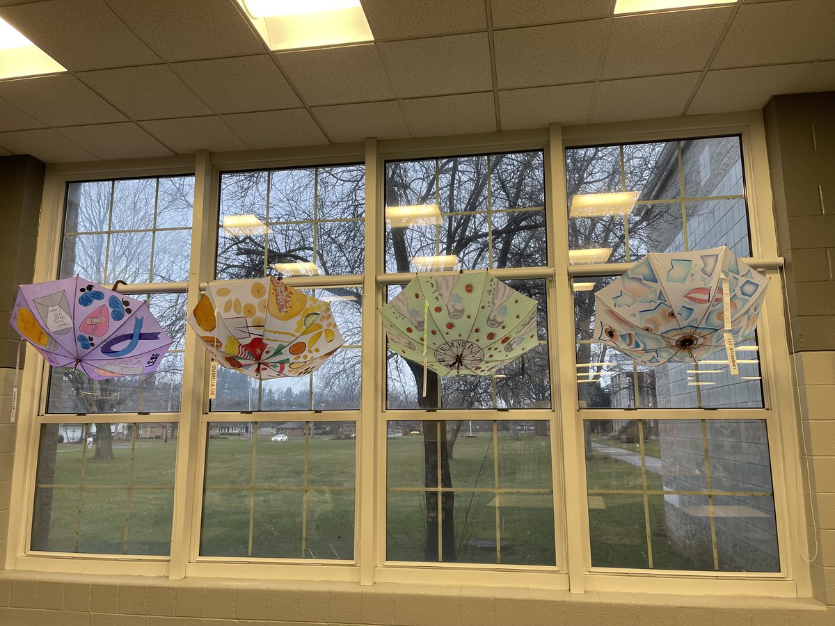 RLSD_Beavers's tweet photo. . @RHS_beavers art students are participating in this year's Umbrella Project through @LEAF_Ohio. Their umbrellas are displayed in the Media Center, where students and staff are encouraged to make a donation toward their favorite design.

Great work by all!

#WeAreRiverside https://t.co/KVXaRXrvGi