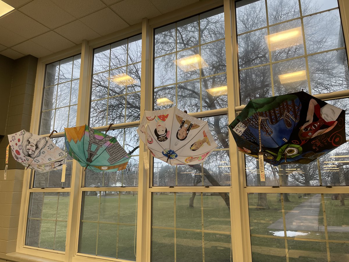 RLSD_Beavers's tweet photo. . @RHS_beavers art students are participating in this year's Umbrella Project through @LEAF_Ohio. Their umbrellas are displayed in the Media Center, where students and staff are encouraged to make a donation toward their favorite design.

Great work by all!

#WeAreRiverside https://t.co/KVXaRXrvGi