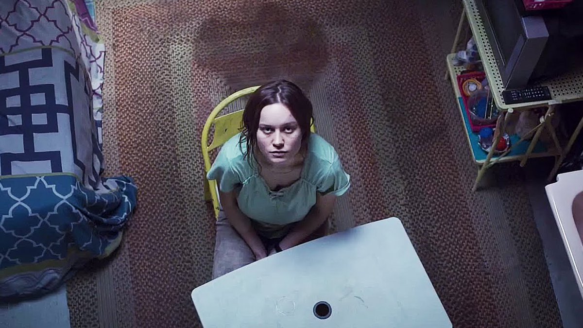 LL_Dono's tweet photo. Le film #ROOM quel choc !
Bouleversant et inattendu, malgré son récit sordide.
Un drame émouvant, au delà des traumatismes.
La séquestration d'une jeune fille, devenue mère dans sa prison.
Un scénario prenant et beau, triste et plein d'espoir.
Foncez le voir sur @NetflixFR 👍🏻 https://t.co/JIRgzF1tAv