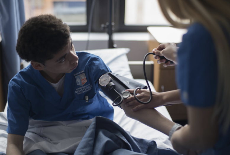NursesMC's tweet photo. Who can apply to Nurses Middle College?

Any student entering 9th grade in Fall 2022 that lives in the Capital Region, including Albany, Troy, Schenectady, Watervliet, East Greenbush, Menands, Cohoes, Guilderland, Niskayuna, and North Colonie. Start today: https://t.co/Yeb5GNdLPh https://t.co/4oaJwcrxc2