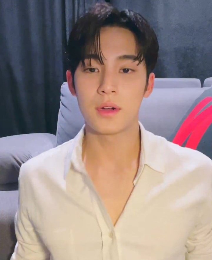 KMGYFEED's tweet photo. mingyu as prince eric 🤍 https://t.co/HIjJJPOUsn