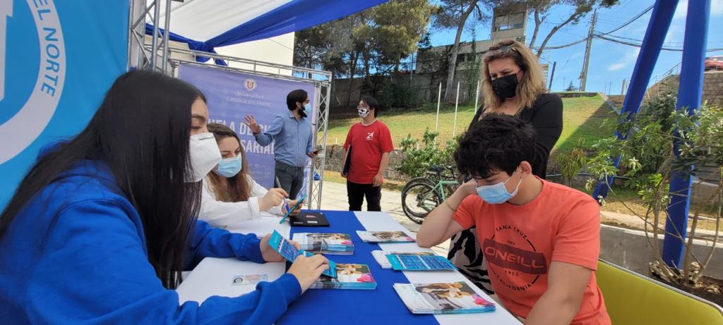 paceucn's tweet image. Último día Semana del Postulante UCN 📝

Si quieres conocer la oferta académica de nuestra universidad y resolver tus dudas directamente con el equipo PACE, asiste a nuestras sedes, tanto en Coquimbo como en Antofagasta, de 9 a 17 horas🙌🏻

¡Te esperamos!

#PACE #UCN #Admisión2022