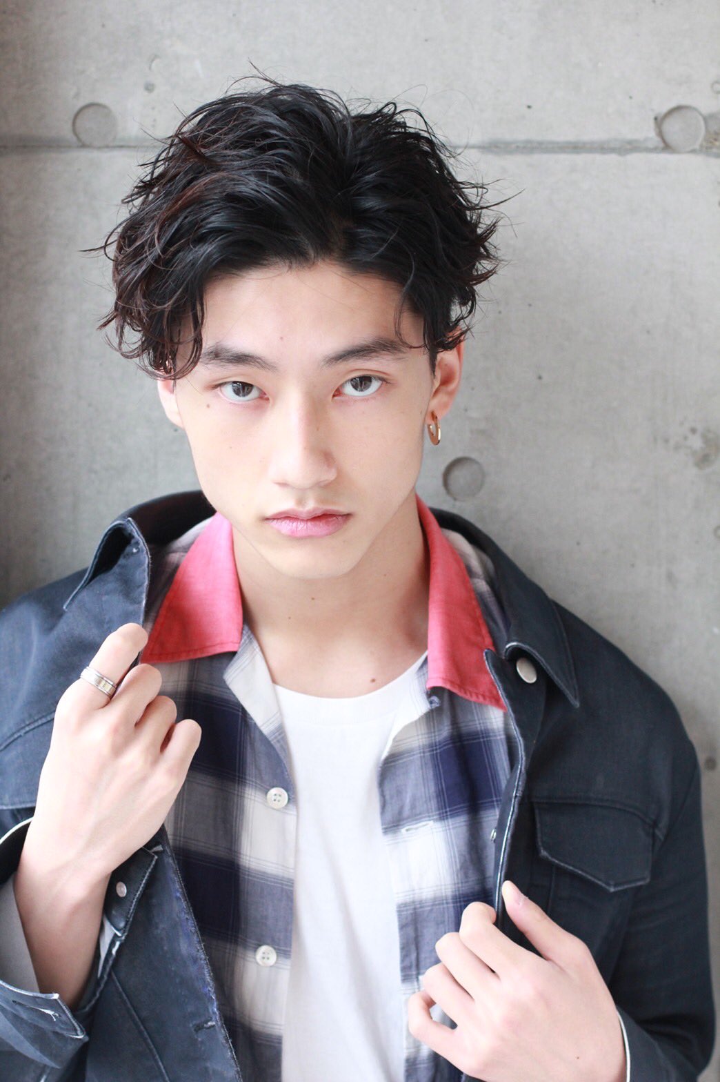 Twitter 上的 Mailo マイロ 原宿表参道美容室 散れたパーマが 色気のある大人スタイル ウェットな質感で色気もアップ メンズヘア メンズミディアム ミディアムパーマ メンズパーマ 無造作ショート 無造作パーマ パーマ男子 簡単スタイリング T Co