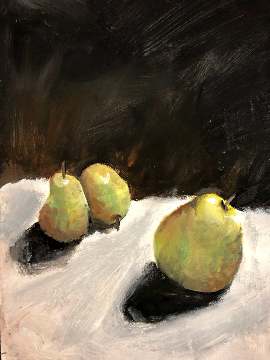 Capturing how light falls on objects is a unique challenge to drawing and painting a still-life. Have a look at this great example by Yojeved N. in Painting 2. Great job!