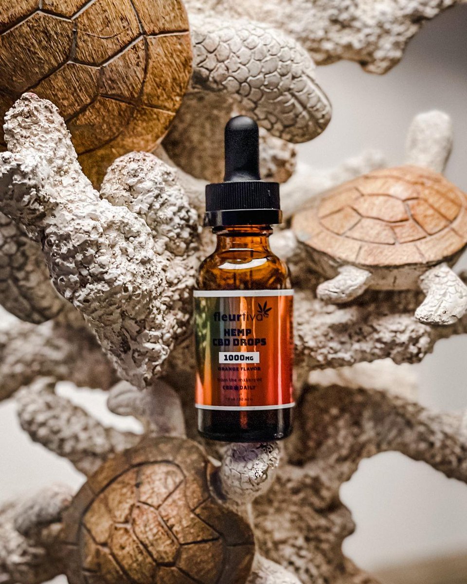 fleurtiva's tweet photo. Fleurtiva full-spectrum orange flavor Hemp CBD Drops.

"I like that it soothes and promotes overall well-being.

I notice the benefits over time with continued use. It stops me from overthinking as soon as my head hits the pillow. 😅"  -- IG: emiliamakeupmymind https://t.co/Yar29CUvf4
