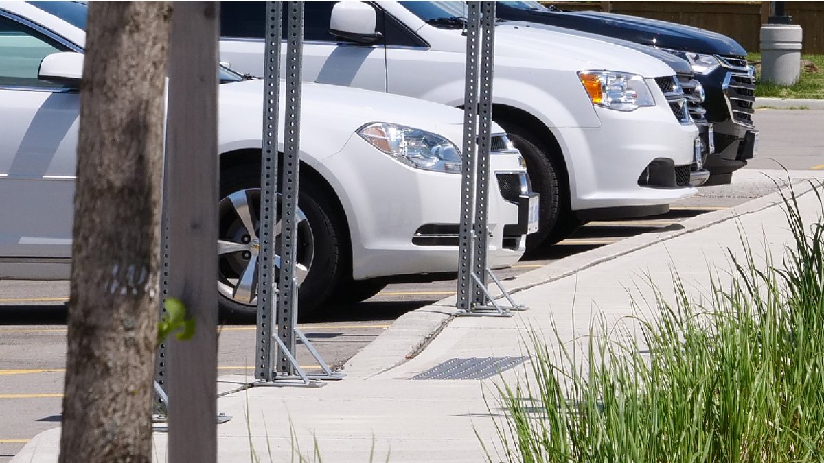 CityofLdnOnt's tweet photo. For every new development project in #LdnOnt, the City is responsible for determining how many parking spaces should be provided.
Staff are currently reviewing existing on-site parking standards and would like your feedback! More info and a quick survey:
https://t.co/iR3Tu1ZPBu https://t.co/zVKQx2DuZ8