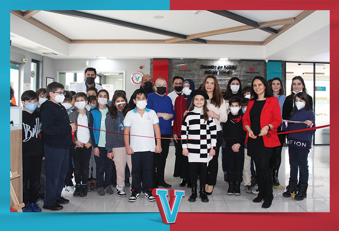 VatanEgitim's tweet photo. İlkokul 4. Sınıf öğrencimiz ELA KARAALİ'nin ilk kisisel resim sergisini gerçekleştirdik.
Sergimize katılım yapan tüm Veli ve öğrencilerimize teşekkür ederiz.

#Vatan #Eğitim #Sanat #Resim #Sergi
#basinekspresvatanilkokulu https://t.co/4CLfu0iPbF