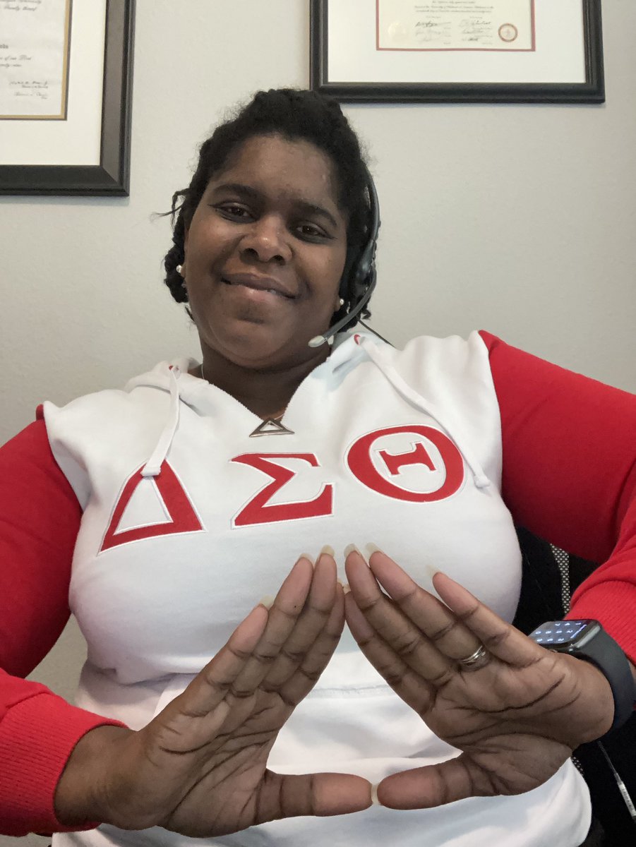 aboutbizness29's tweet photo. Happy Founders Day to all my Sorors of Delta Sigma Theta Sorority, Inc.!!  Another Founders Day working from home and reflecting on this great sisterhood with scholarship and service founded 109 years ago!  #DST4LIFE #DST109 #diamondlife #KAMade #IamHAC #DST1913 https://t.co/yD53iwT2mH