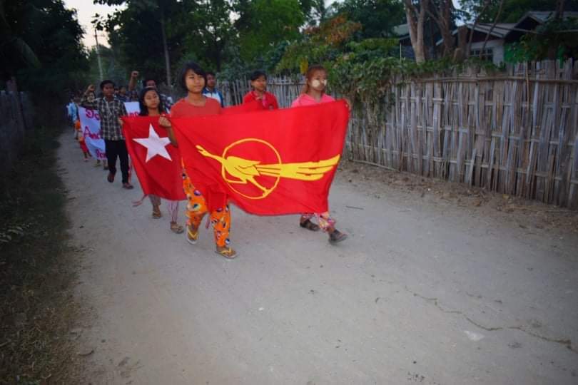 MaiLomKyawAung's tweet photo. Anti-coup revolutionary strike in Sagaing's #Yinmapin, Kyaysakya Vlg as usual.
#2022Jan13Coup #FreezePaymentsToJunta #WhatsHappeningInMyanmar https://t.co/TjjU2mt5SS