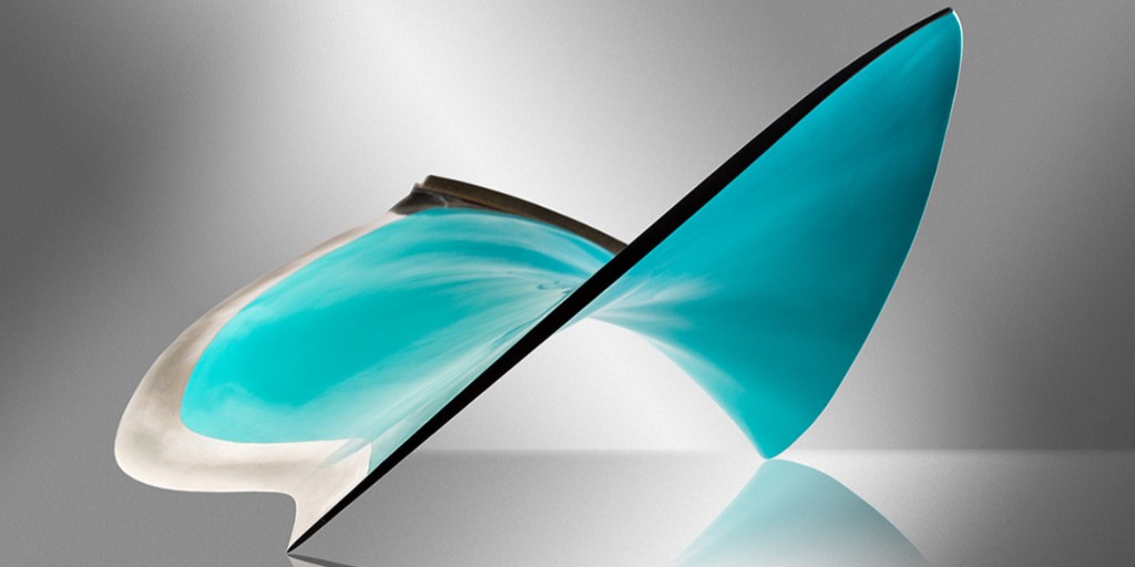 RollsRoyce's tweet image. Our #UltraFan blades are where science and art co-exist. Shaped to maximise airflow, and created from carbon composite and titanium, they help deliver a 25% reduction in fuel burn. 

Discover more: ow.ly/u81e50HtEKH 

#IntelligentEngine #SustainableAviation #NetZero