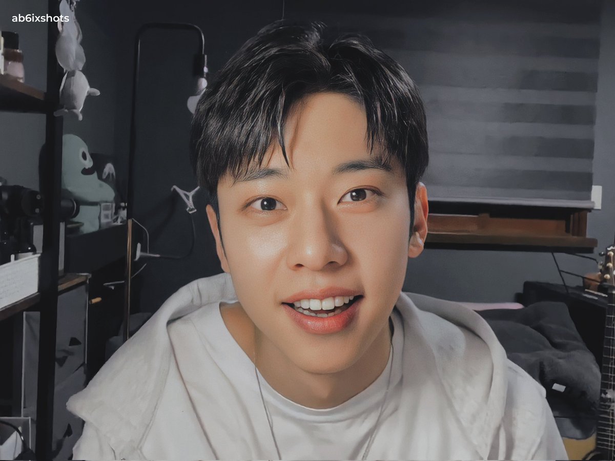 ab6ixshots's tweet photo. 𝘒𝘪𝘮 𝘋𝘰𝘯𝘨𝘩𝘺𝘶𝘯 𝘝𝘭𝘪𝘷𝘦 2022/01/13

#김동현 #KIMDONGHYUN
#에이비식스 #AB6IX https://t.co/dz2eWNhpww