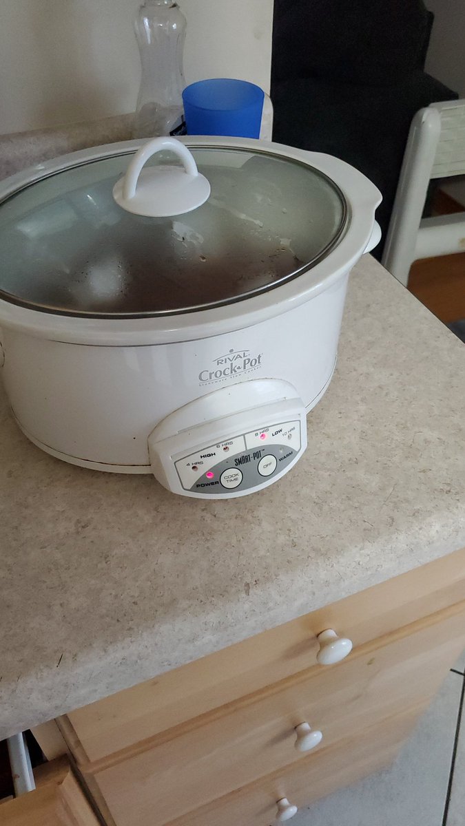 deliasc's tweet photo. Getting the crockpot going early in the morning makes me feel like my life is in order. https://t.co/PKViB6RQmI