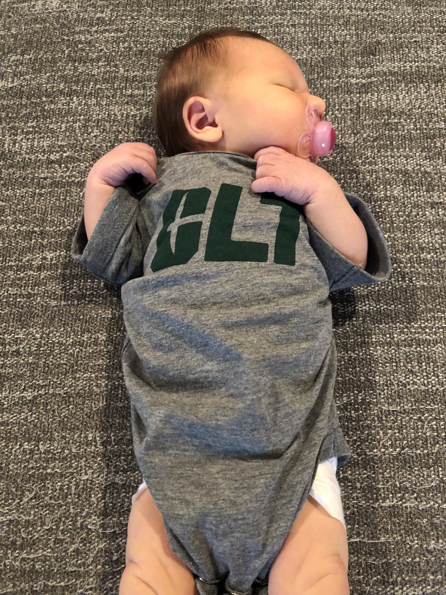 Hey @rmikehill @ryan_ashburn meet the newest Niner. Luciana says you can send over her NLI form for the golf signing class of 2040 at anytime. @CharlotteWGolf @Charlotte49ers @49erAlumni @704Shop