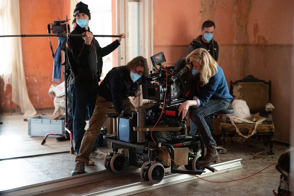 ARRIRental's tweet photo. A look behind the scenes with Pablo Larrain’s “Spencer,” captured by Claire Mathon AFC. Shot on film with the #ARRICAMLT and #ARRIFLEX416.
📷: Frederic Batier DCM, Jonas Dornbach DCM
--
Serviced by #ARRIRental EU. https://t.co/mD36lJIVXI