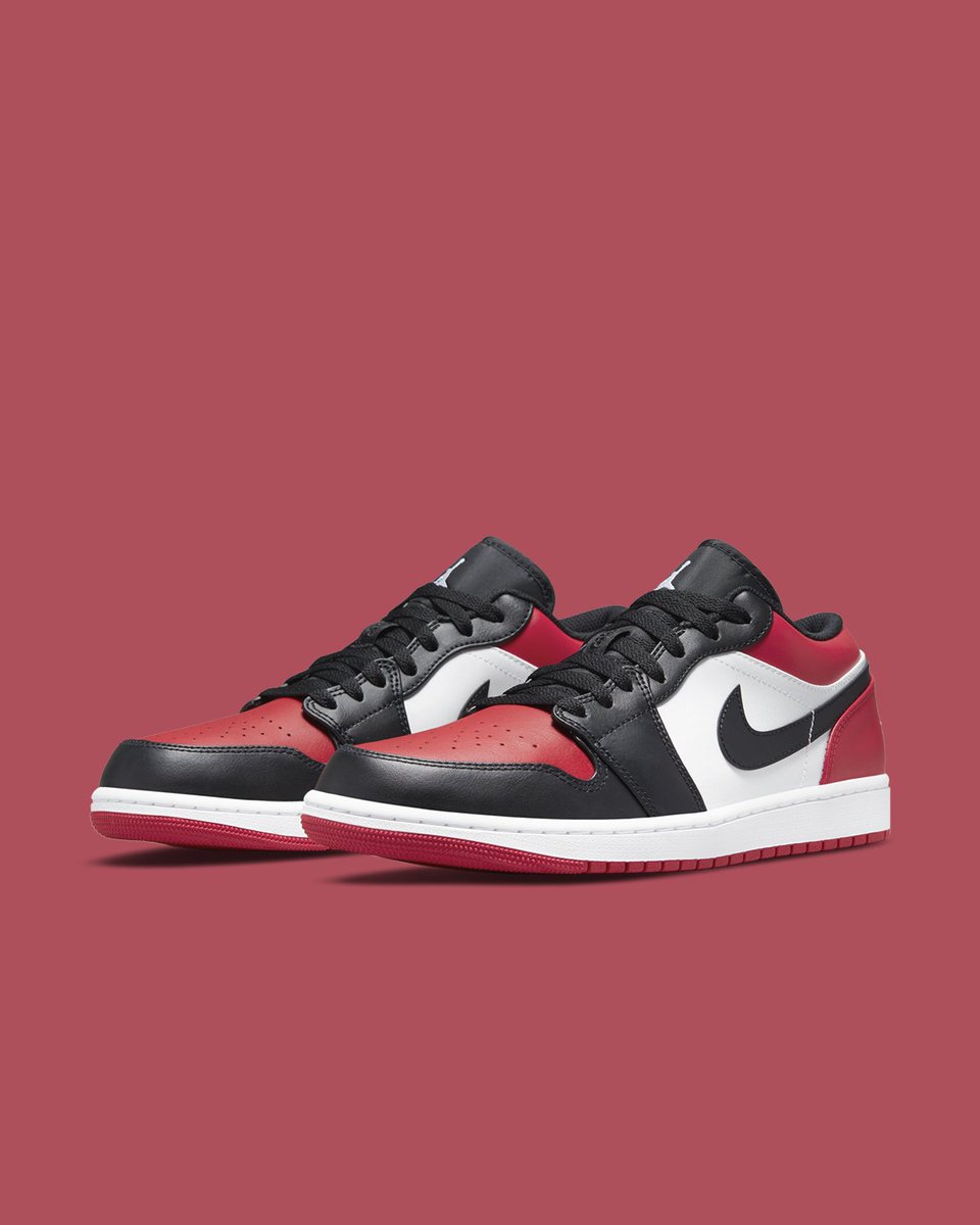 nikestore's tweet photo. They're back. 

The @Jumpman23 Air Jordan 1 Low 'Bred Toe'

Available at 10am ET 🇺🇸 

https://t.co/QhIBuHzJGg https://t.co/dnqMCdjQPd