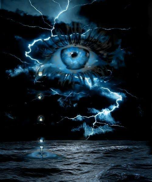 pallavi31's tweet image. those who leave with words unsaid
have words roiling inside them, 
makings of a perfect storm,
silently shrieking until it transforms
into an eye of a raging hurricane
with winds of lacerated unsaids
whipping around them

#FromOneLine 146