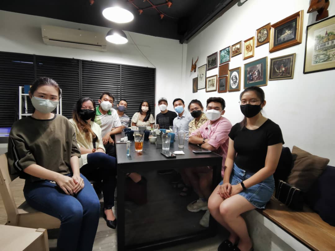 yewaun92's tweet photo. #ReefSpawn catch up/closing dinner
So nice to see everyone again, after the online sessions and bootcamp. Onwards and upwards, Planulae!
Thanks @yaohualaw and @takterqyira for making it
@TheNAAEE https://t.co/9FL8NAimZR