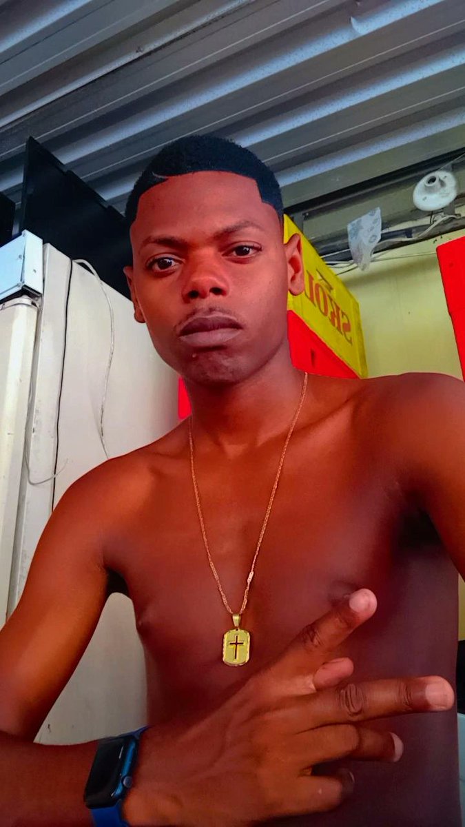 -  A vida não é para ser entendida, apenas vivida, e dela devemos aproveitar cada dia ao máximo, pois não sabemos qual desses dias será o último 🙌🏽♥