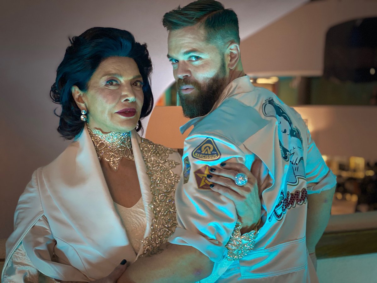 SAghdashloo's tweet image. We dare you to watch episode 6 of The Expanse. 😉🥰

See you on Friday at 4 pm PST / 7 pm EST for the live tweeting!

#TheExpanse606 #ScreamingFirehawks