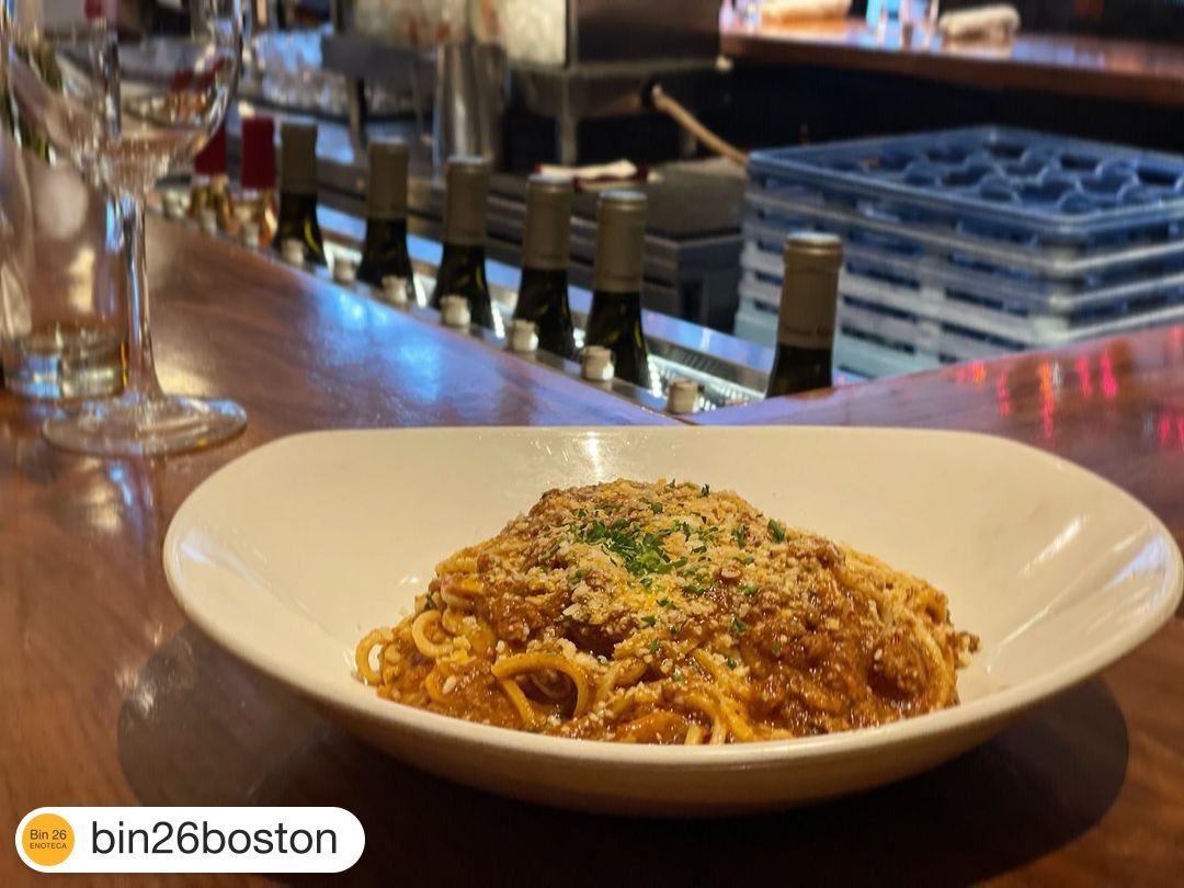 Saratoga Water (@saratogawater) on Twitter photo A hearty meal is always welcome 💙#Repost <a href="/bin26boston/">Bin 26 enoteca</a>
Misery loves company…Dry January doesn’t mean you have to sacrifice this warm plate of homemade spaghetti Bolognese. Fret not for we have <a href="/maineroot/">Maine Root</a> sodas and @saratogawaterco to keep old temptation at bay. A hearty meal is always welcome 💙#Repost <a href="/bin26boston/">Bin 26 enoteca</a>
Misery loves company…Dry January doesn’t mean you have to sacrifice this warm plate of homemade spaghetti Bolognese. Fret not for we have <a href="/maineroot/">Maine Root</a> sodas and @saratogawaterco to keep old temptation at bay.