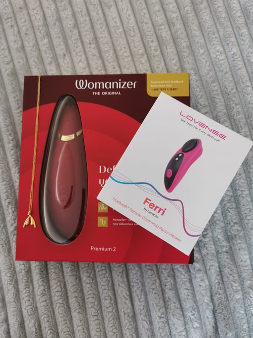 Regardez ce qui vient juste d'arriver ?? :D Si vous voulez la vid&eacute;o d'unboxing, elle est disponible gratuitement<a href="/tag/chaturbate"class="tags"><span>#chaturbate</span></a>