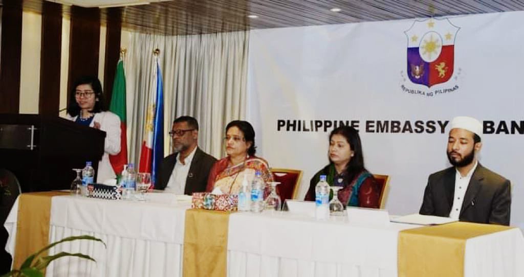 Awaj_fdn's tweet photo. @Awaj_fdn along with govt. &amp; NGOs joined in a seminar organised by Philippine Embassy in Bangladesh to raise awareness against #VAW &amp; human trafficking. https://t.co/oltHyvRTbf