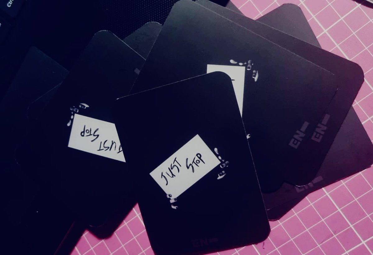 LuminyStore's tweet image. Aliás, os kits do Enhypen já estão disponíveis para compra na Shopee!!

- NO Ver: shopee.com.br/Kit-de-photoca…

- Yet Ver: shopee.com.br/Kit-de-photoca…