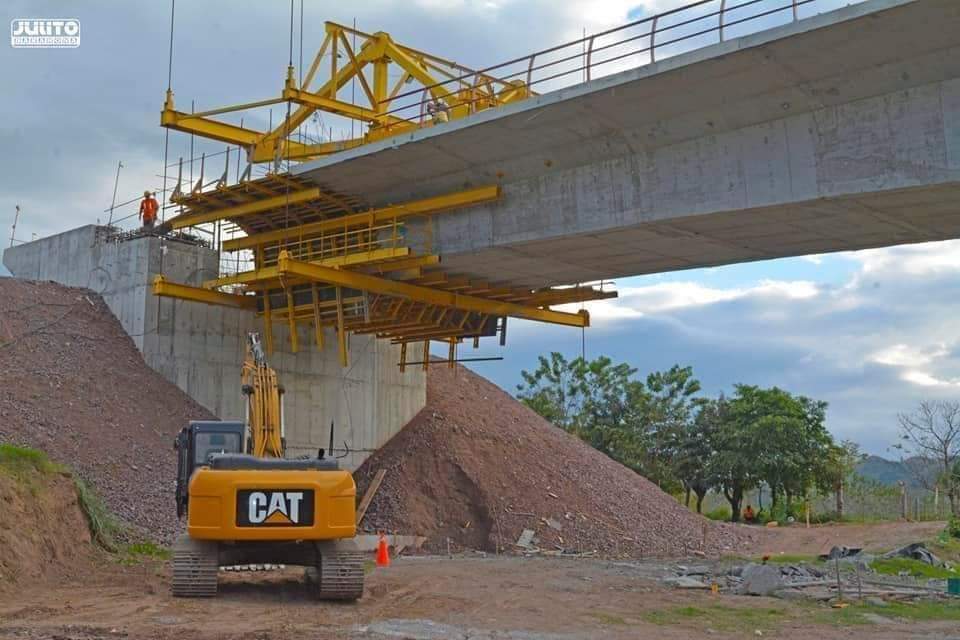 ZenzontleG's tweet photo. ‼️ #LOULTIMO | Muy pronto Jinotega y Nueva Segovia quedarán entrelazados por lo que será uno de los puentes más grandes de Nicaragua, sobre el Río Coco a la altura de Wiwili, una obra ejecutada por el Gobierno Sandinista a través del MTI. ✊🏻🔴⚫🇳🇮

#2022EsperanzasVictoriosas https://t.co/v915Thpzv9