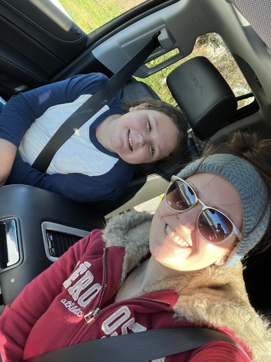 PintSizedFun1's tweet image. My baby girl is 11 today!!! Happy birthday Adleigh!! ( sorry about the double post had to redo the picture without the medical papers in it 🤦‍♀️)