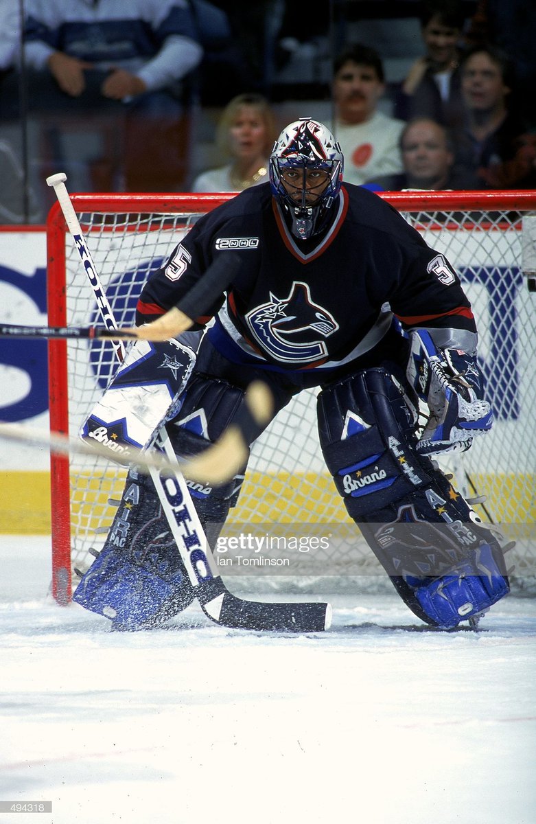 RT @GoalieHistory: 1999: Kevin Weekes traded by Florida Panthers to Vancouver Canucks. https://t.co/eiFxsR4Vi3 https://t.co/SJbSE1hKHa