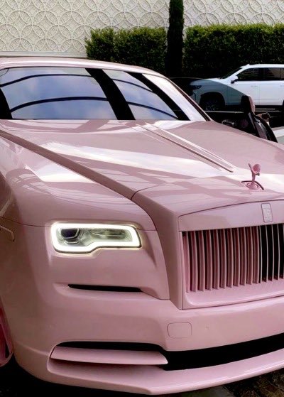 A look inside Kylie Jenners 300k custom RollsRoyce SUV that is so pink  it will remind you of Barbies dream house  Luxurylaunches