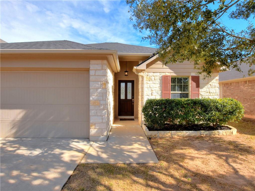REMAXSkyline's tweet photo. Located in the highly sought-after Summerlyn Community of Leander, TX, this well-maintained home was built in 2009 with 3 bedrooms, 2 bathrooms and is nearly 1,500 square feet. 

Brittany Edmison ®️
☎️ (512) 659-9315
@brittanyedmisonremax https://t.co/w1TtENxT44